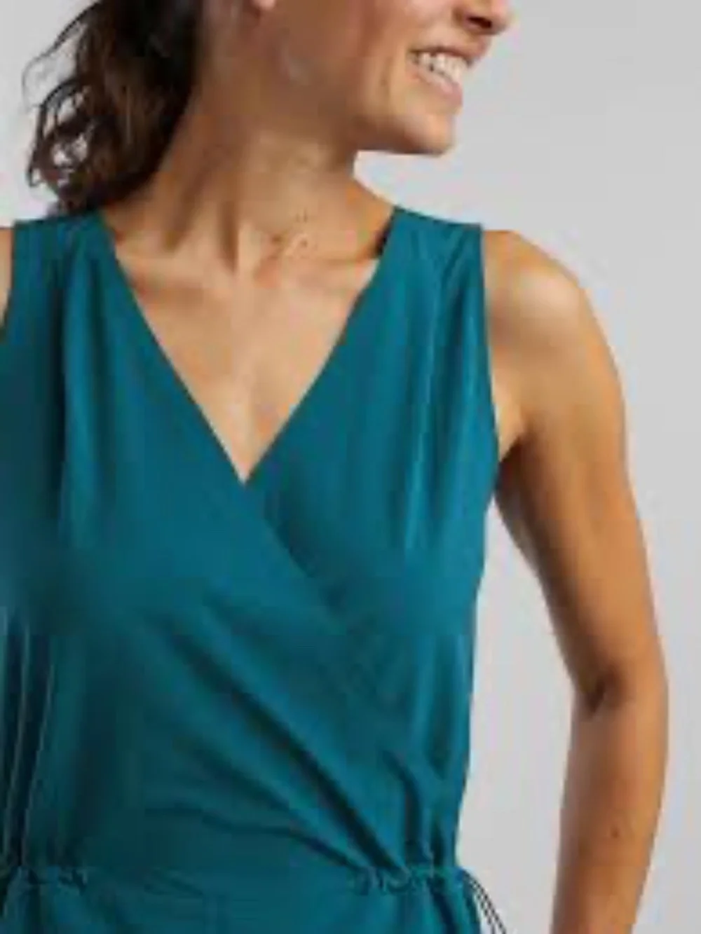 T9 Title Nine Round Trip Sleeveless Jumpsuit - Picture 7 of 12